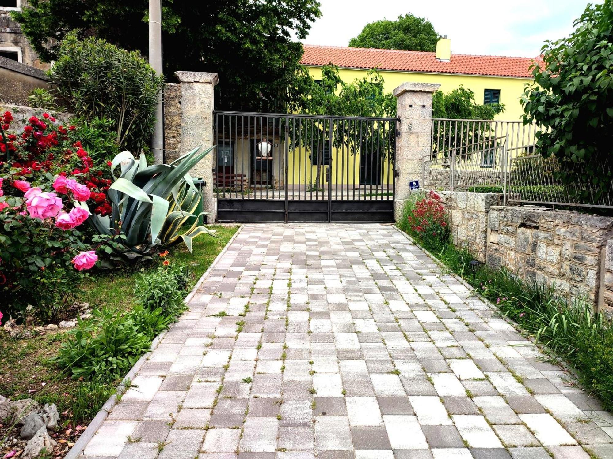 Apartment Nostalgija, Benkovac Kültér fotó
