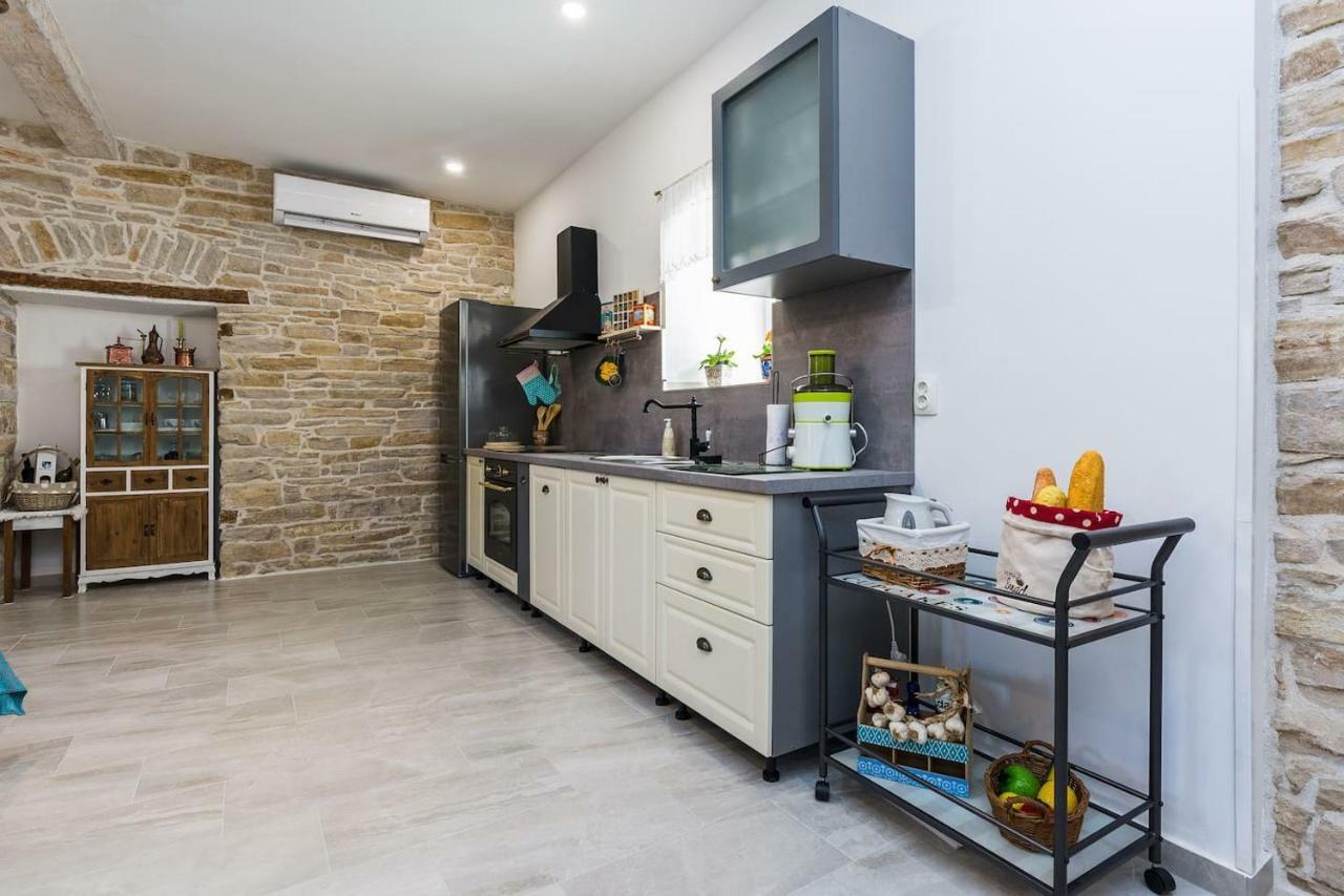 Apartment Nostalgija, Benkovac Kültér fotó