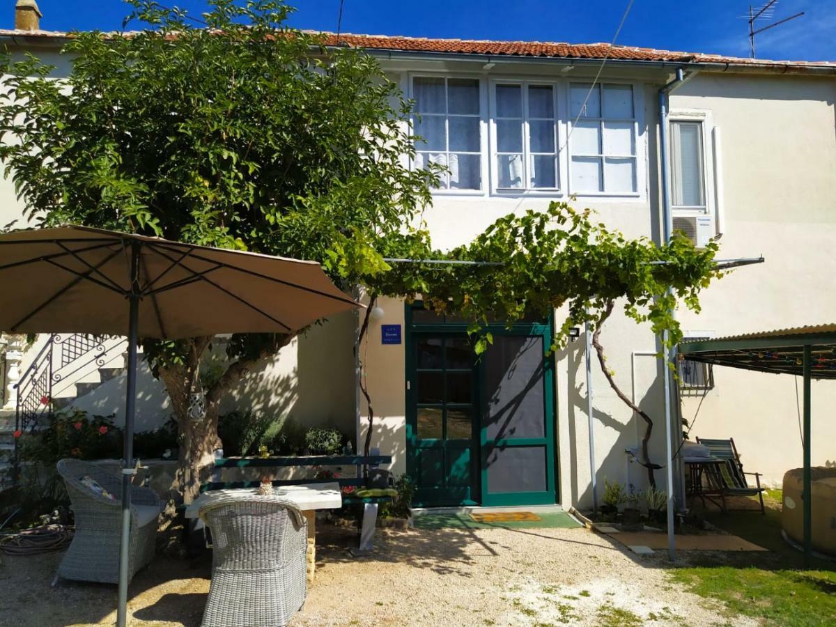 Apartment Nostalgija, Benkovac Kültér fotó